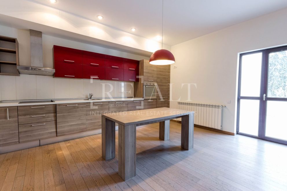 Inchiriere apartament 4 camere  | Duplex, Nemobilat | Herastrau [ ID 674605 ]